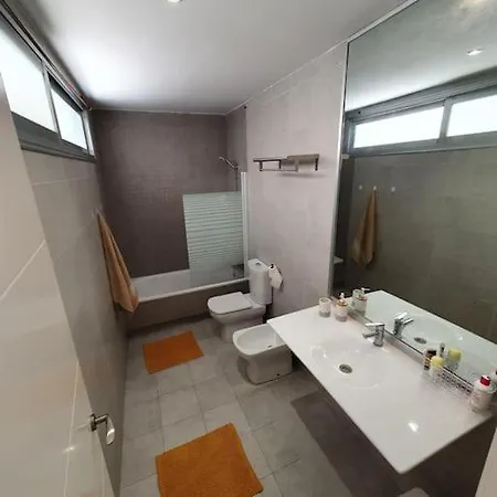 Modern A Few Minutes To The Center - Trip Apartment *