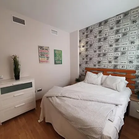 Modern A Few Minutes To The Center - Trip Apartment *