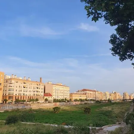 Modern A Few Minutes To The Center - Trip *
